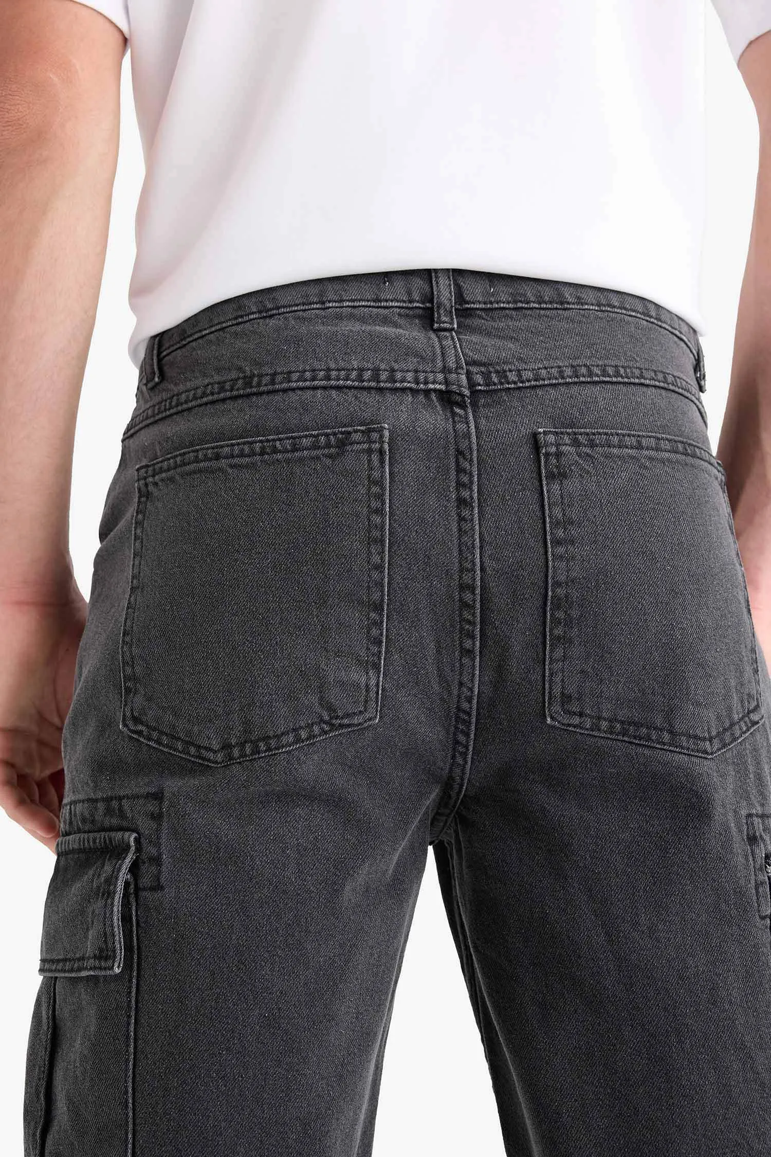 100% Cotton Relax Fit Comfortable Cut Flat Leg Cargo Pocket Jean Pants