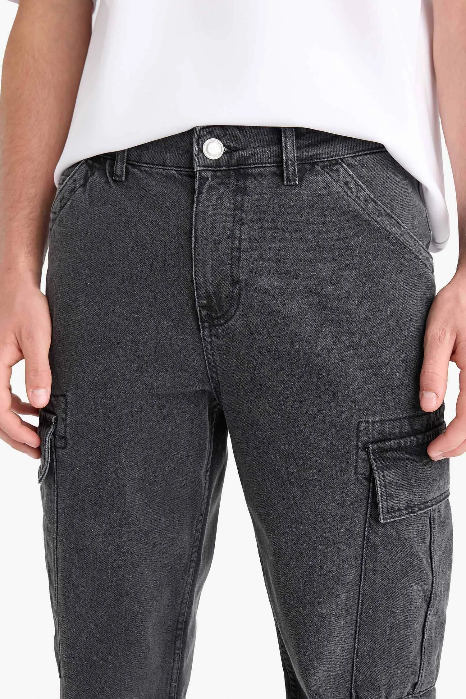 100% Cotton Relax Fit Comfortable Cut Flat Leg Cargo Pocket Jean Pants