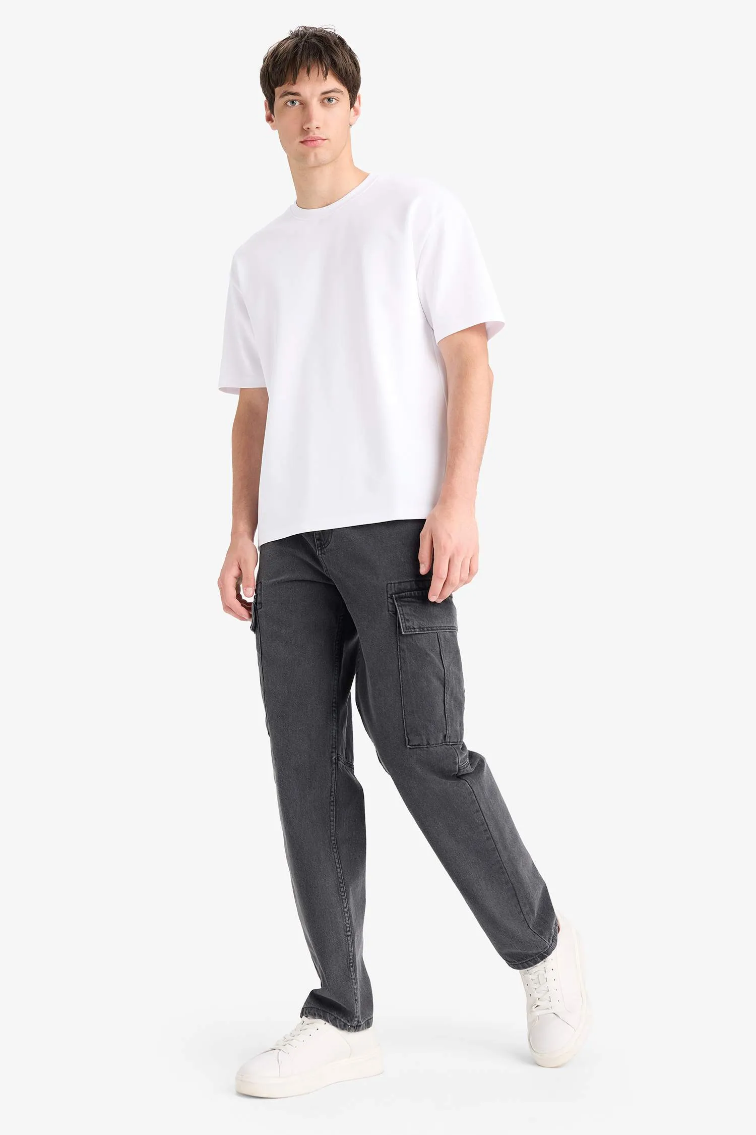 100% Cotton Relax Fit Comfortable Cut Flat Leg Cargo Pocket Jean Pants