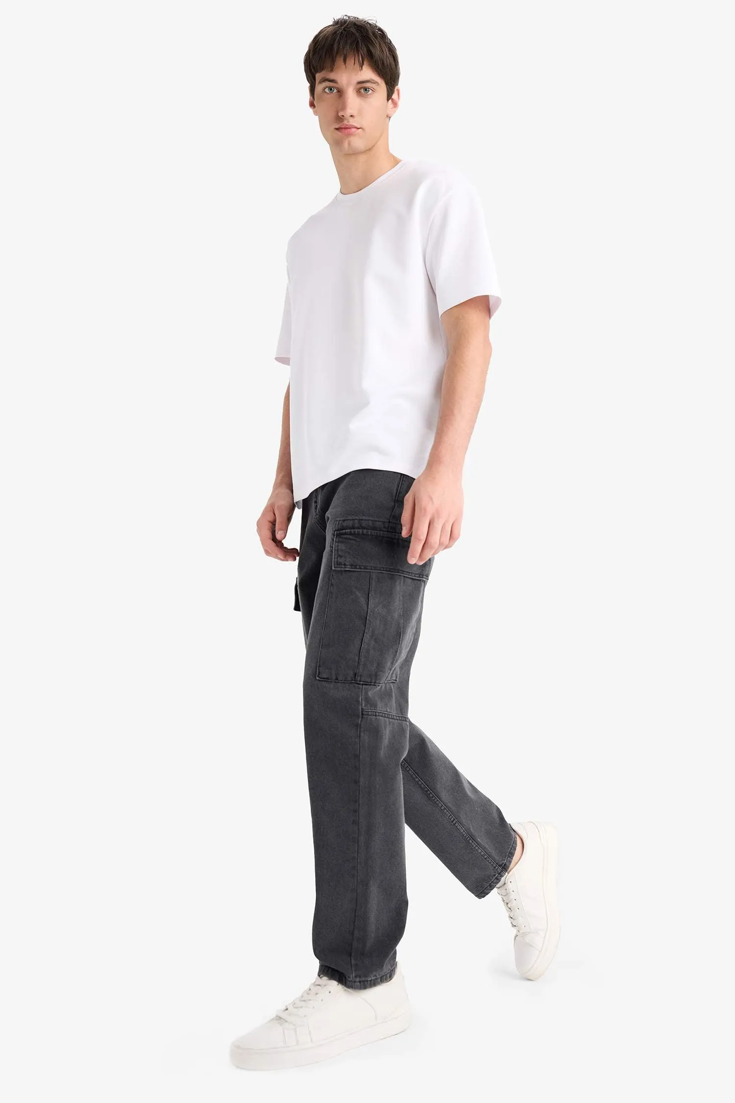 100% Cotton Relax Fit Comfortable Cut Flat Leg Cargo Pocket Jean Pants