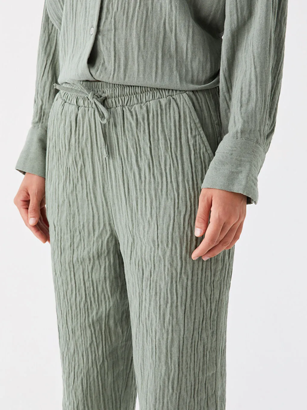Carrot Cut Women Trousers With Elastic Waist
