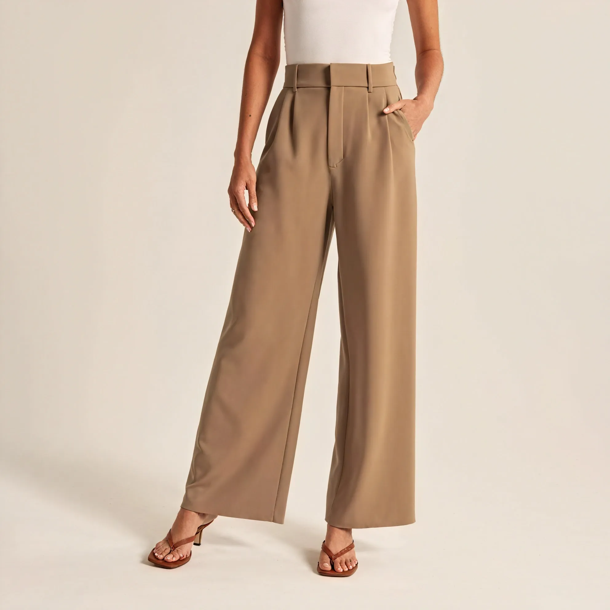 Chic Wide-Leg Trousers for Effortless Style