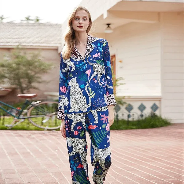 Classic Animal Print Pajama Set – Elegant Two-Piece Sleepwear for Lounging or Bedtime