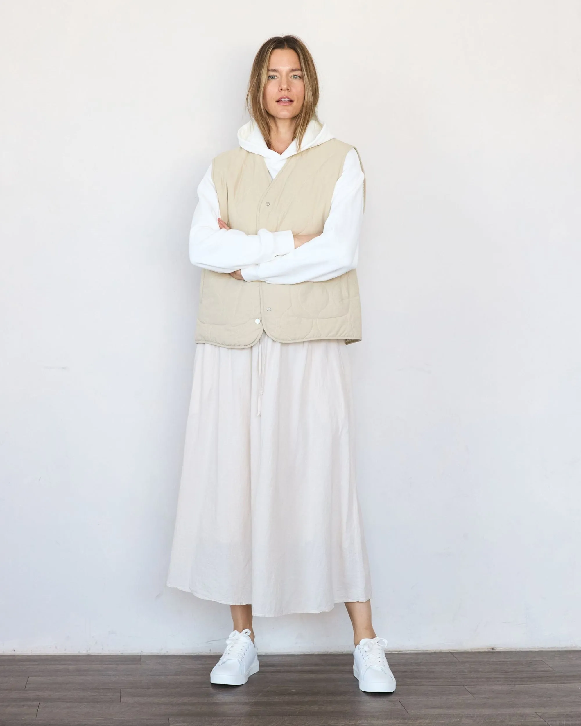 Essential Quilted Vest In Beige