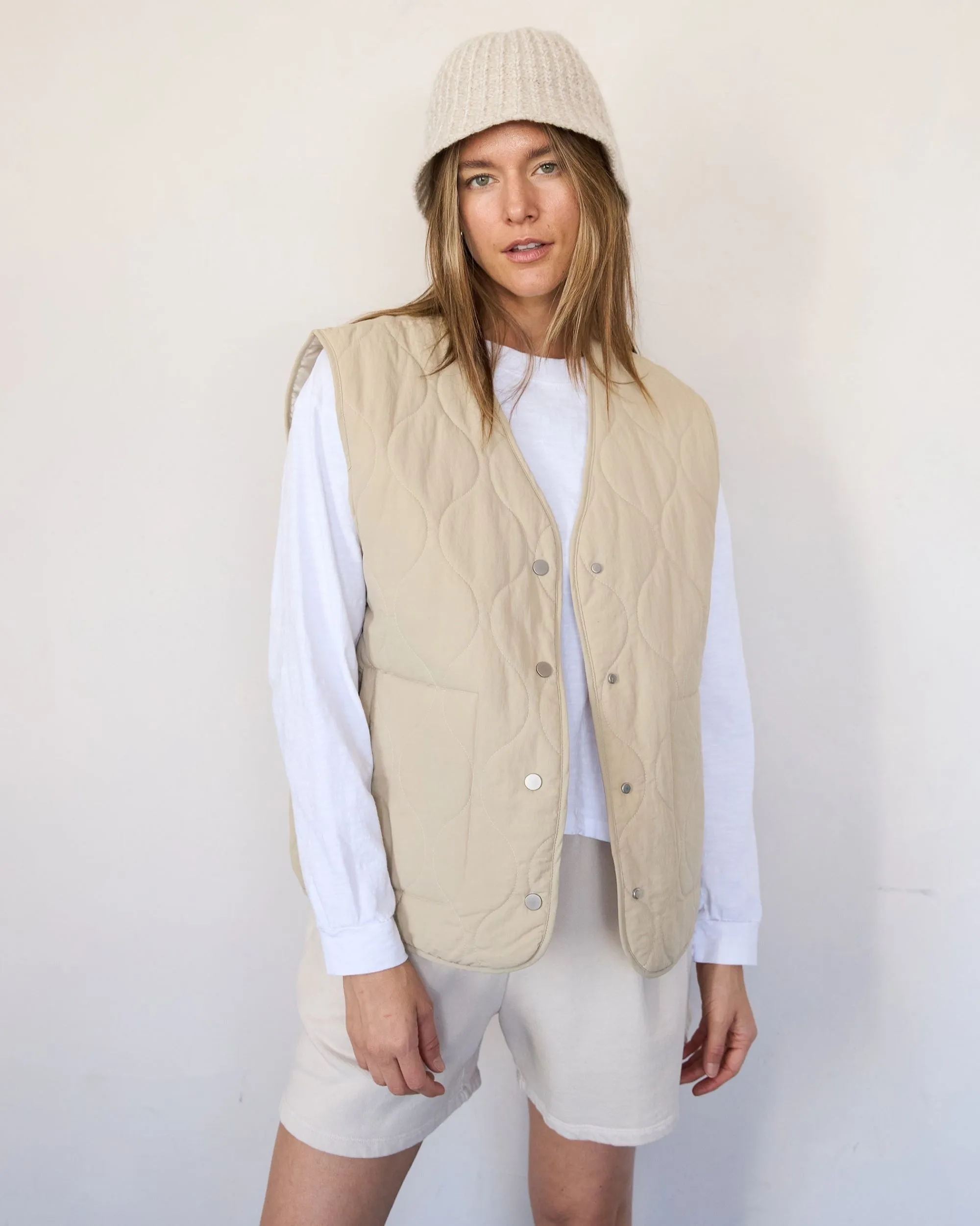 Essential Quilted Vest In Beige