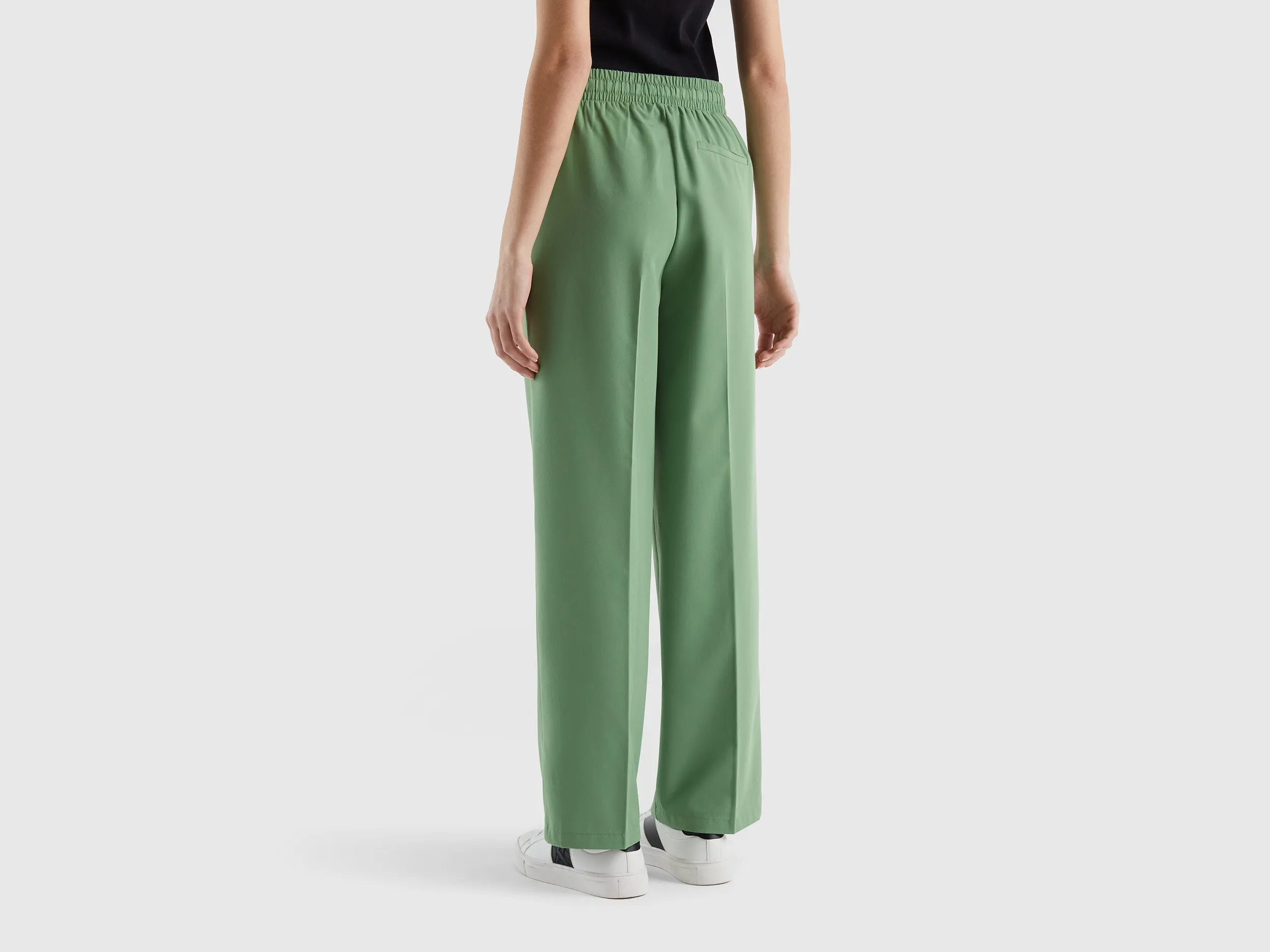 FLOWY TROUSERS WITH DRAWSTRING