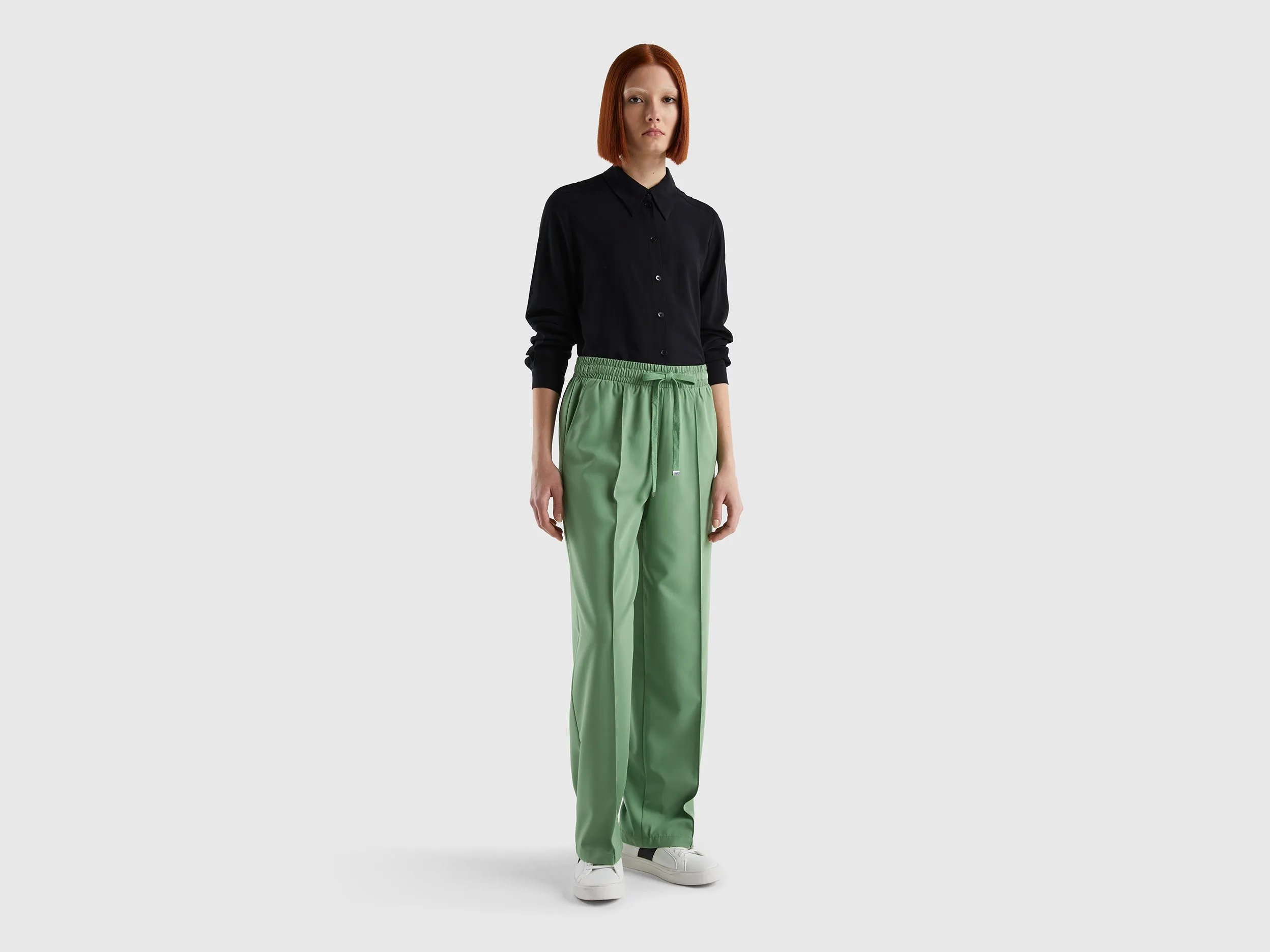 FLOWY TROUSERS WITH DRAWSTRING