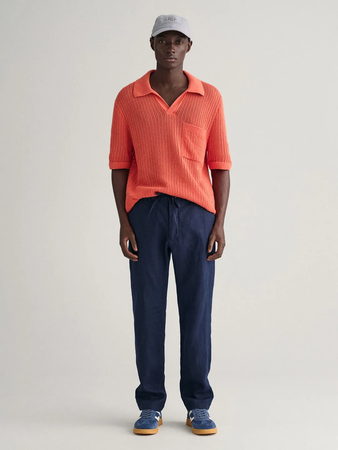 Gant Men Blue Relaxed Fit Solid Linen Trouser