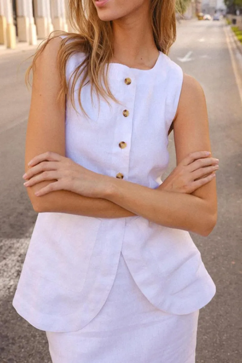HTZ1106 Sleeveless Linen Button-Down Top