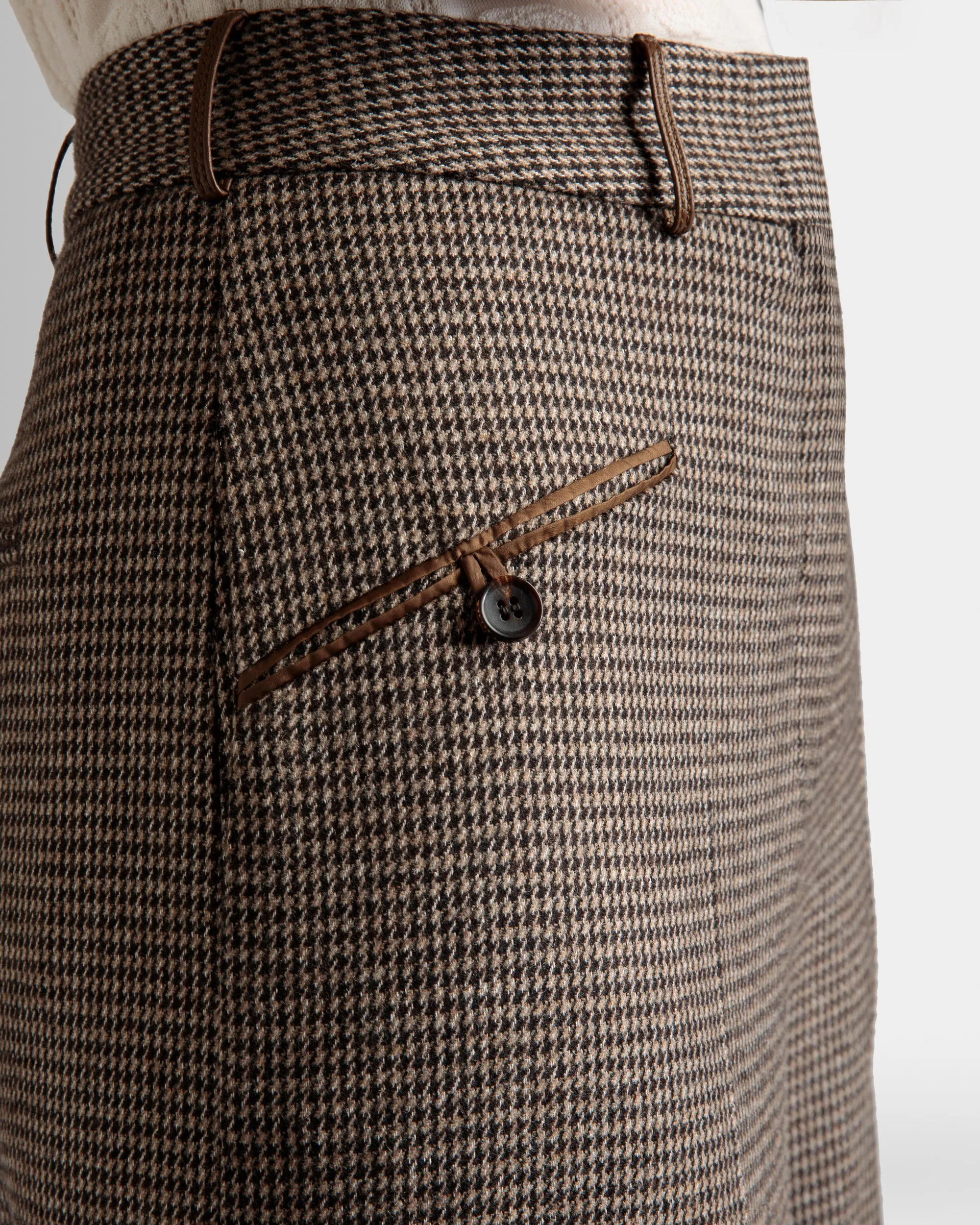 L4BA369F - Trousers