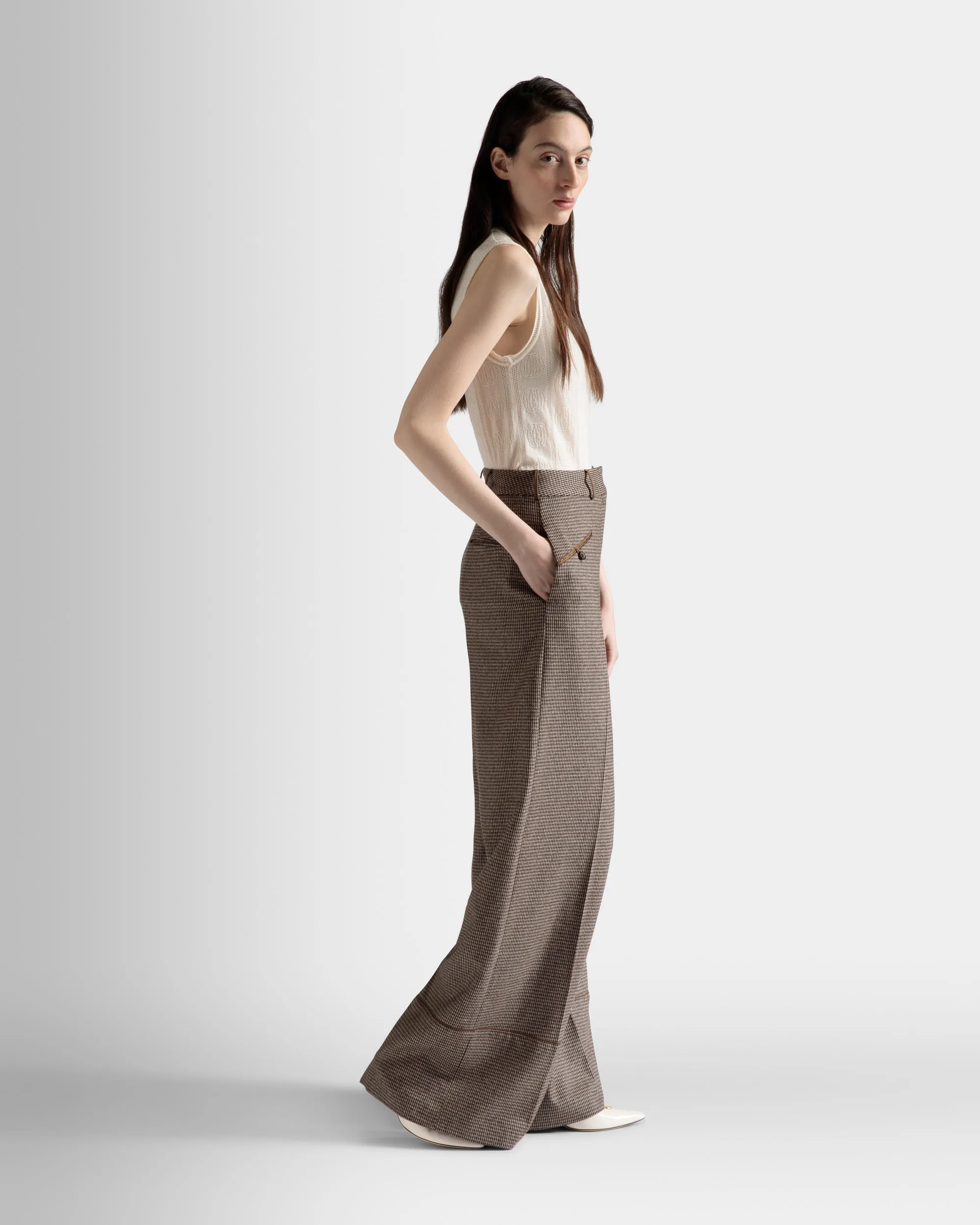 L4BA369F - Trousers