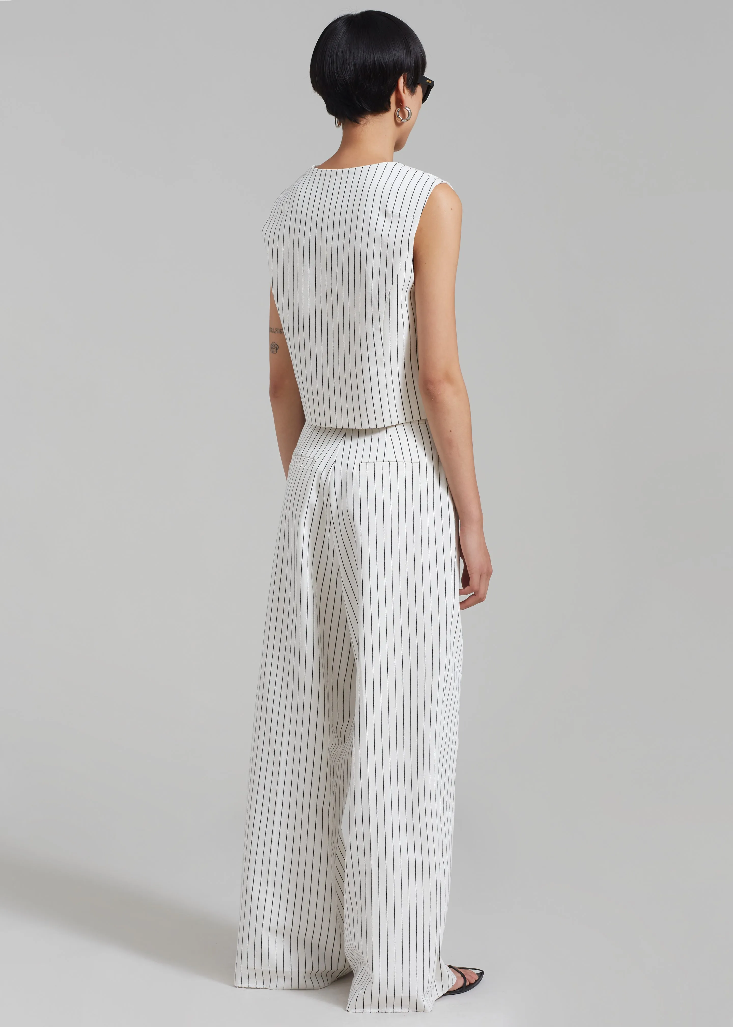 Landry Vest - White/Black Stripe
