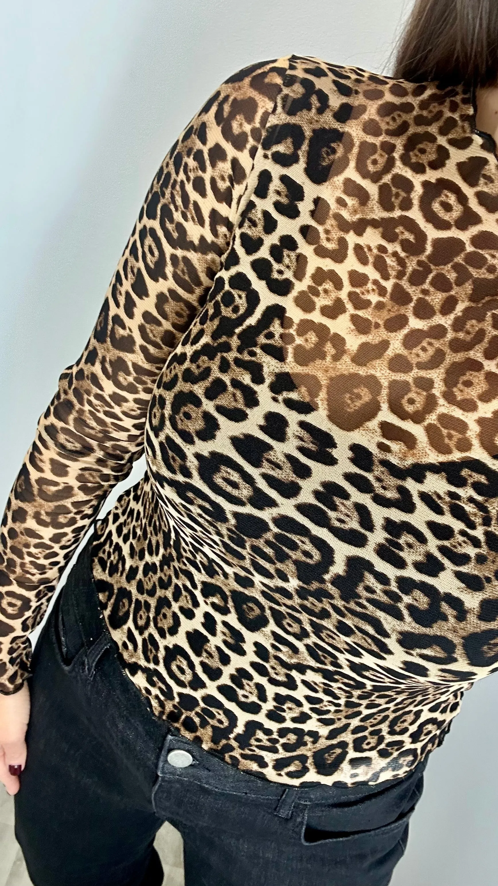 LEOPARD PRINT MESH TOP