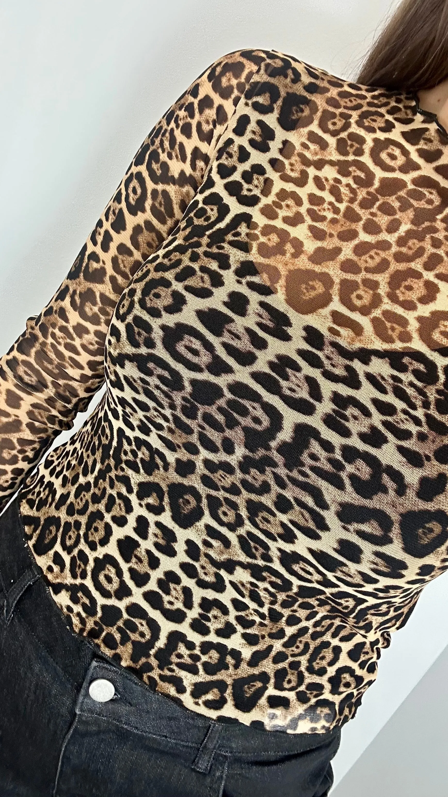 LEOPARD PRINT MESH TOP