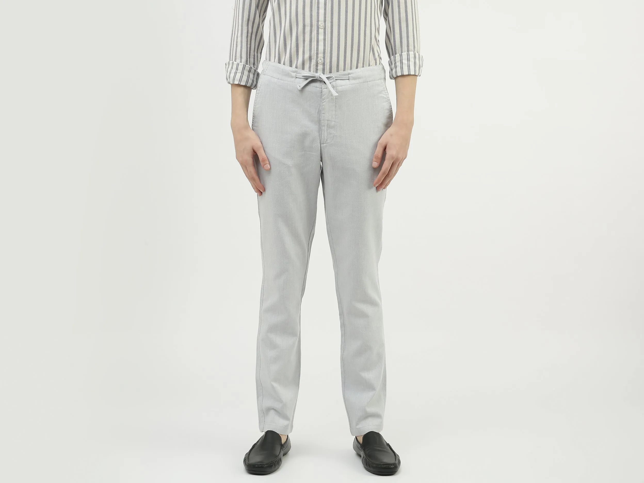 Men Solid Relaxed Fit Trousers