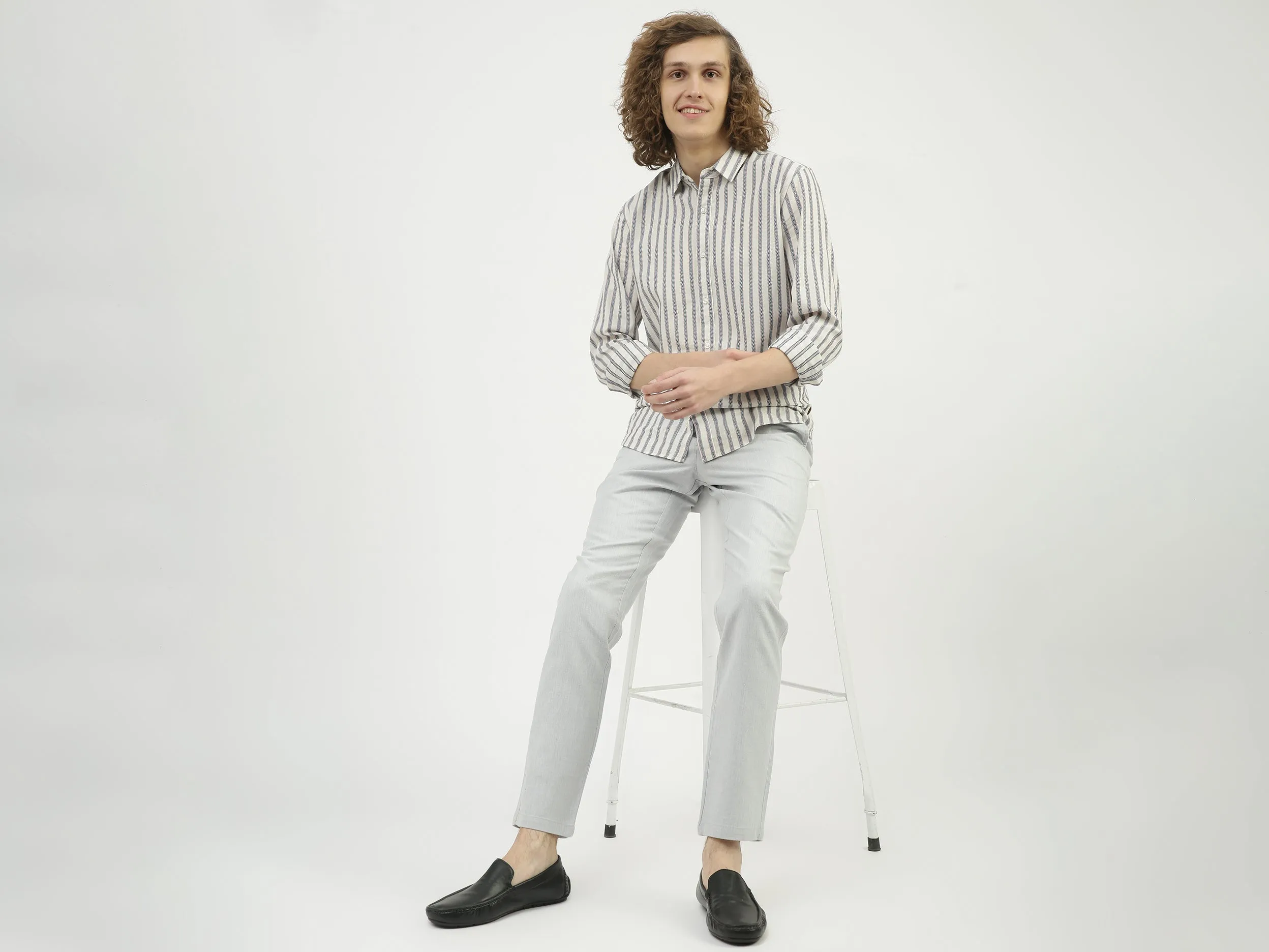 Men Solid Relaxed Fit Trousers