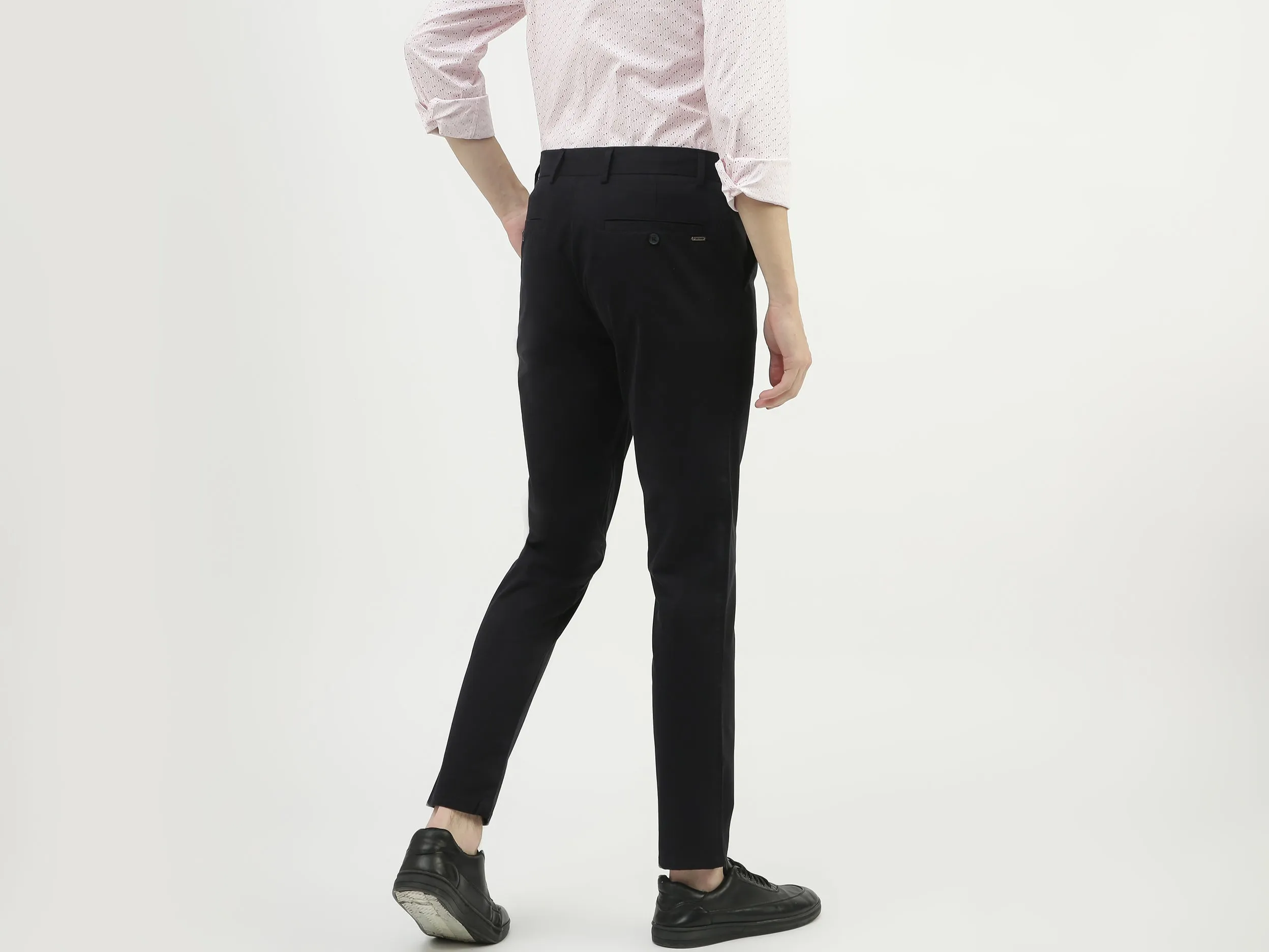 Men Solid Slim Fit Trousers