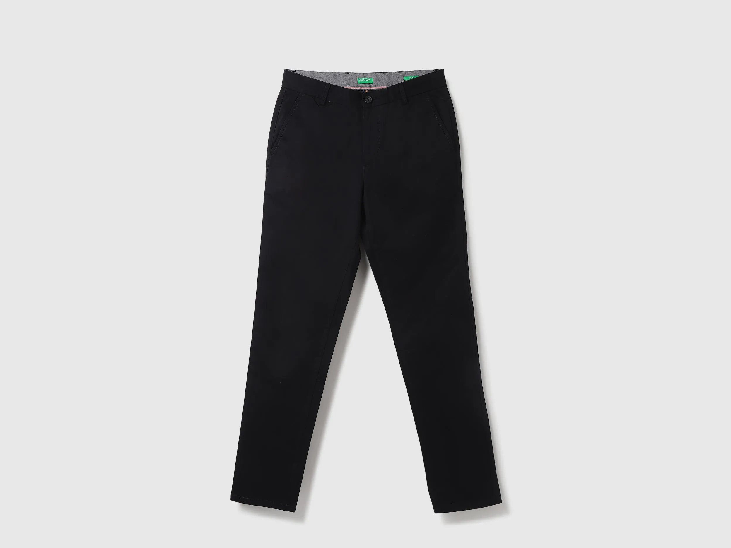 Men Solid Slim Fit Trousers
