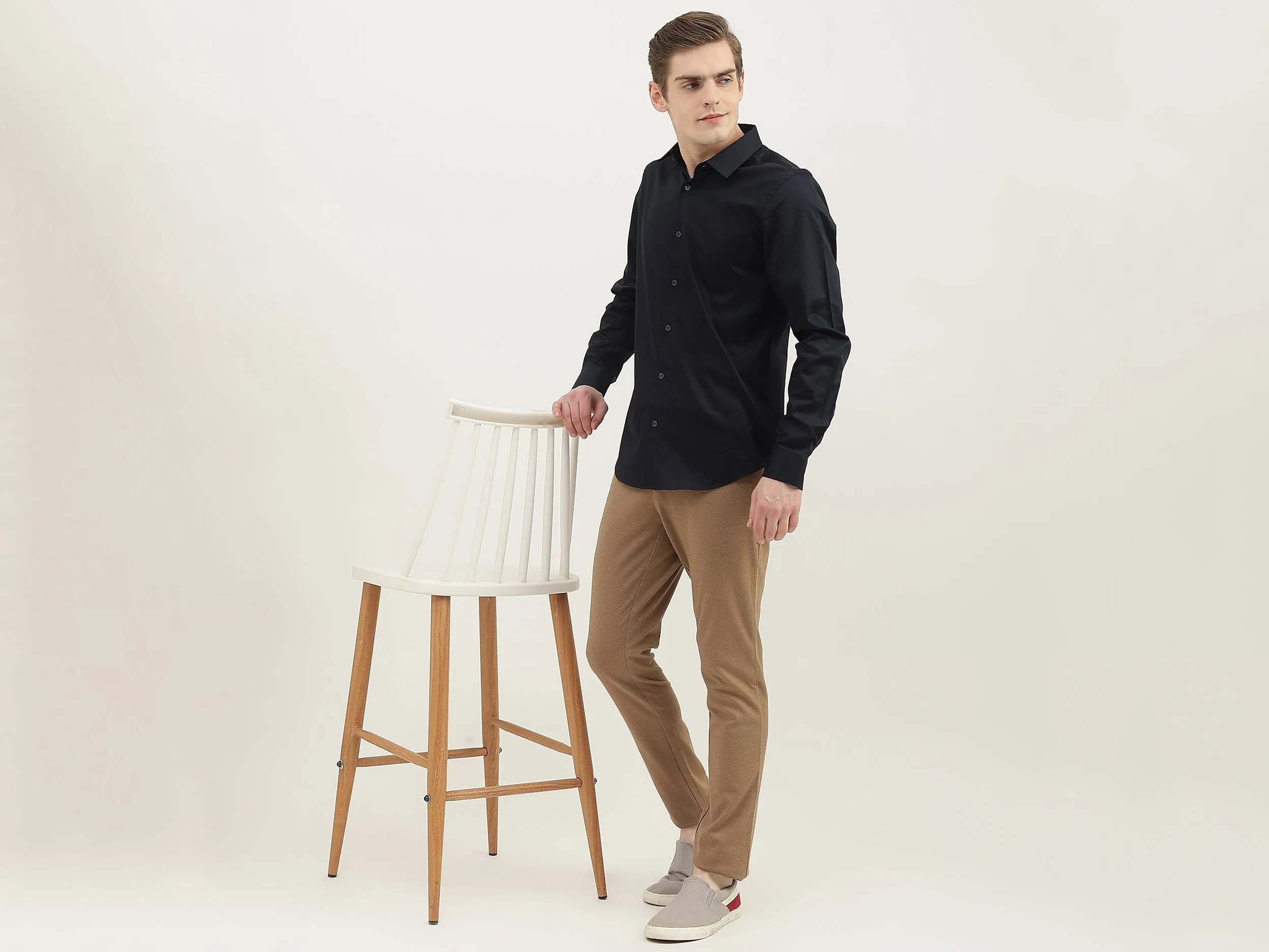 Men Textured Slim Fit Trousers