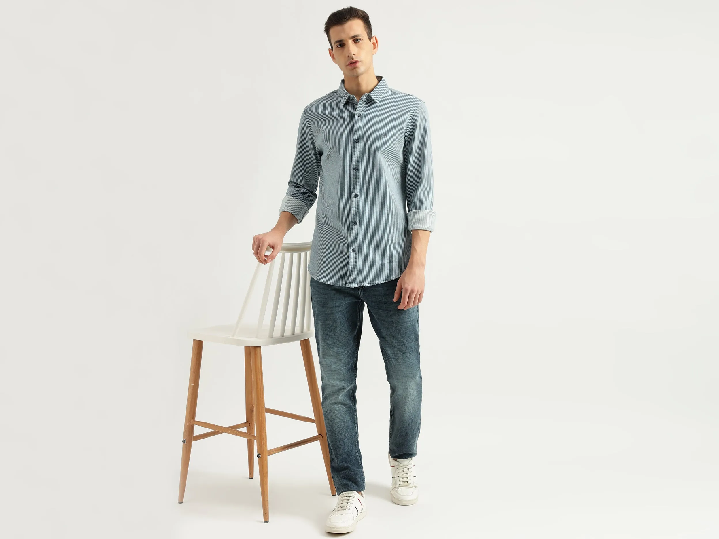 Men's Slim Fit Spread Collar Striped Shirts
