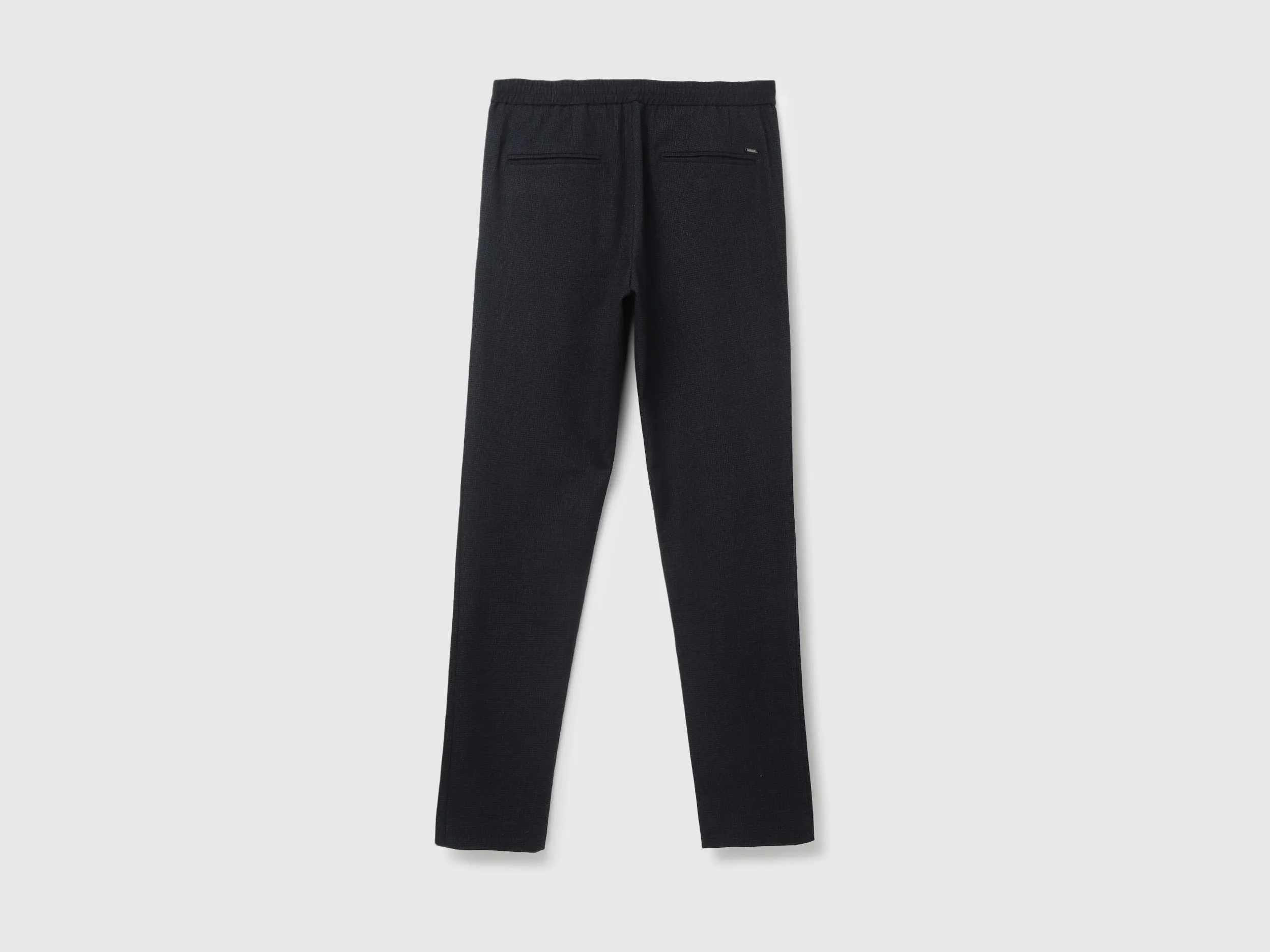 Men's Solid Relaxed Fit Trousers