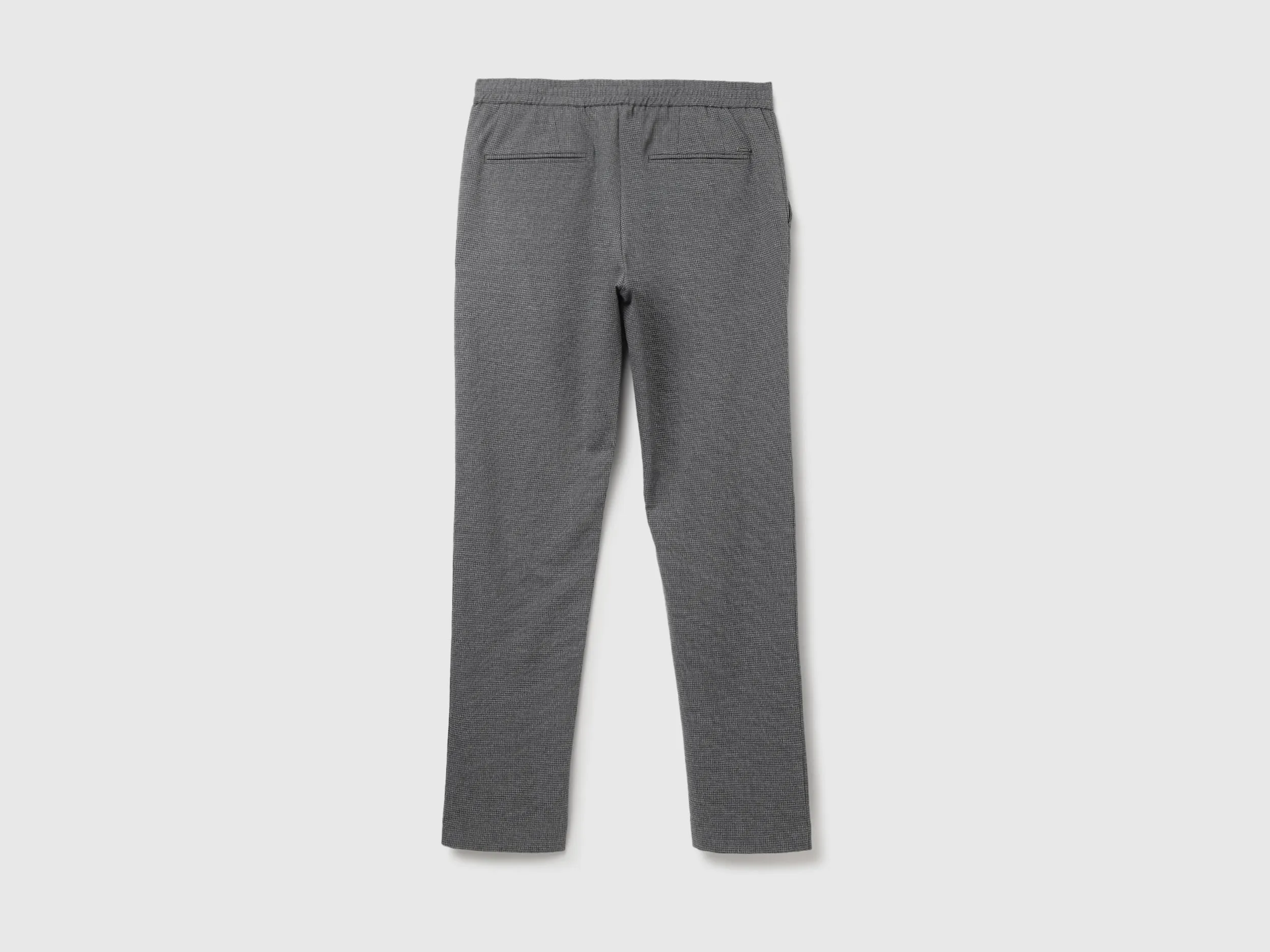 Men's Solid Relaxed Fit Trousers