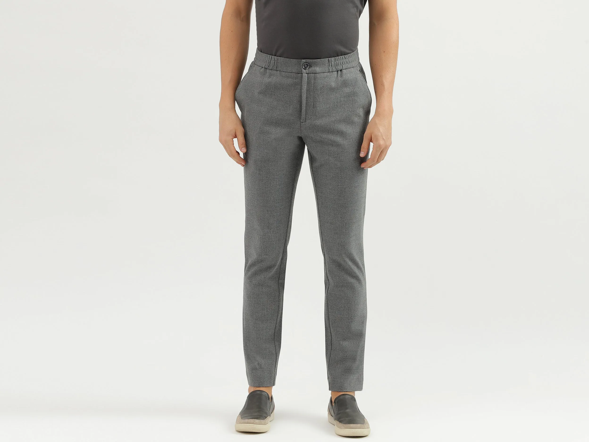Men's Solid Relaxed Fit Trousers