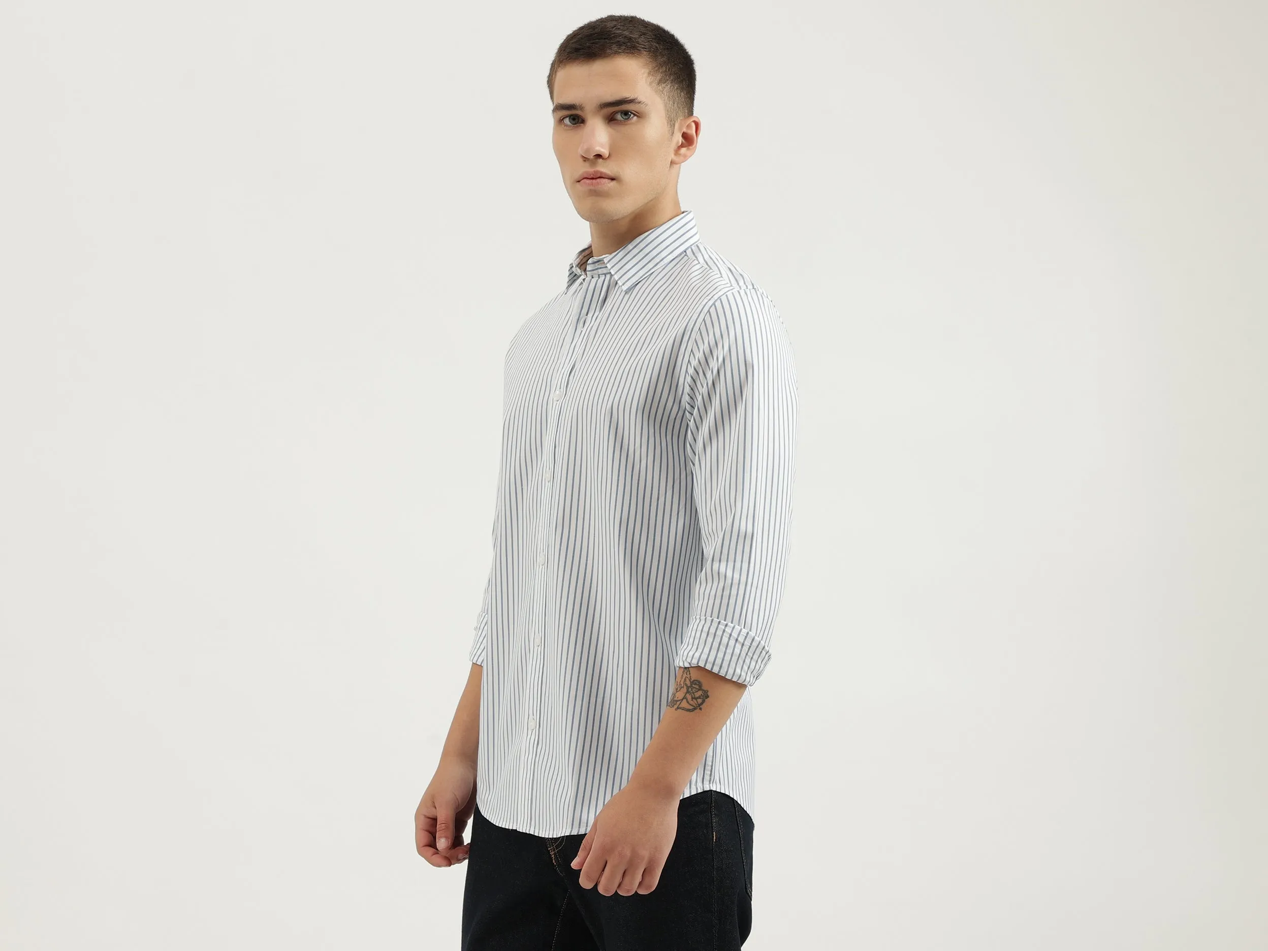 Regular Fit Spread Collar Striped Shirts