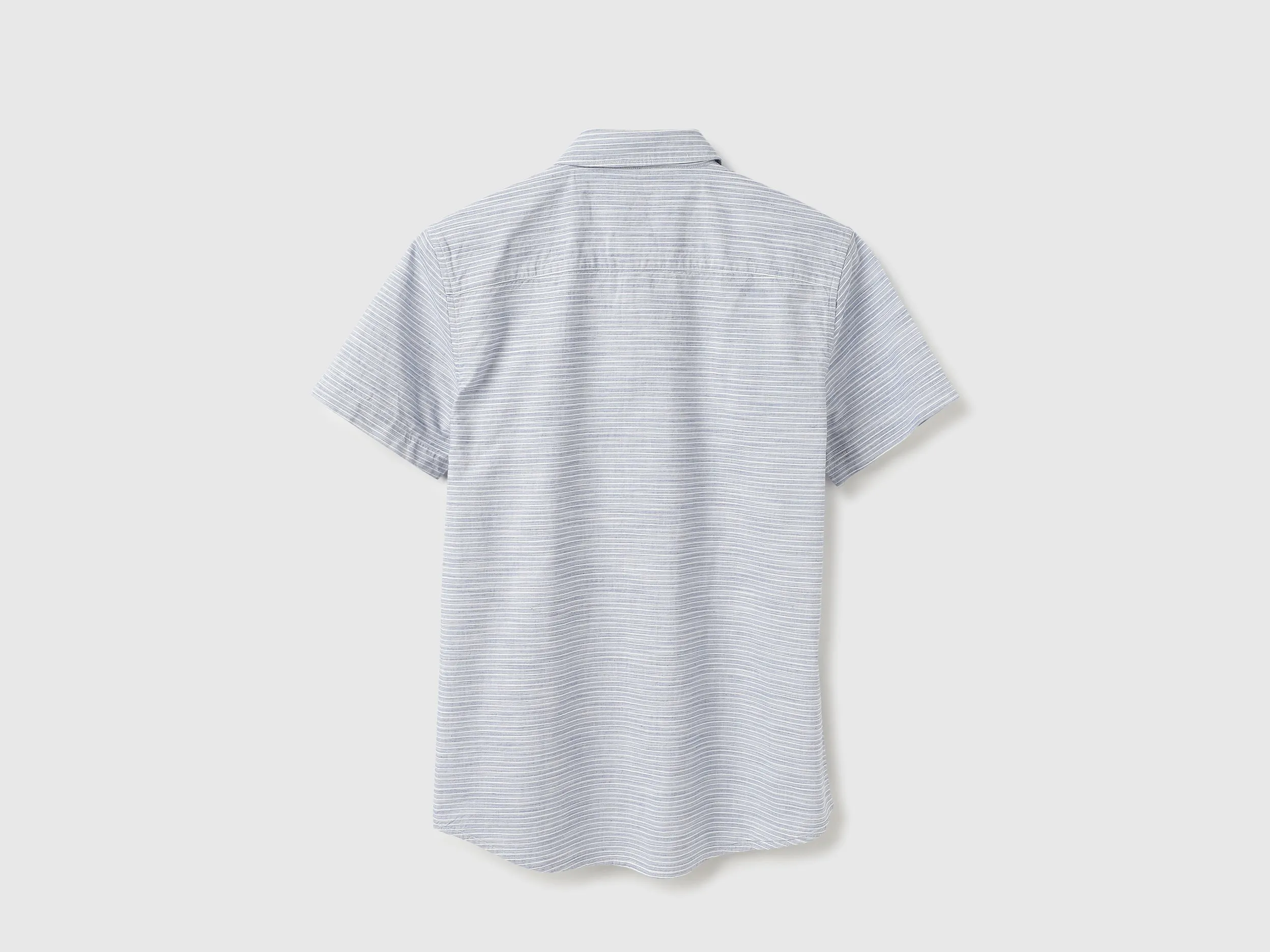 Regular Fit Spread Collar Striped Shirts