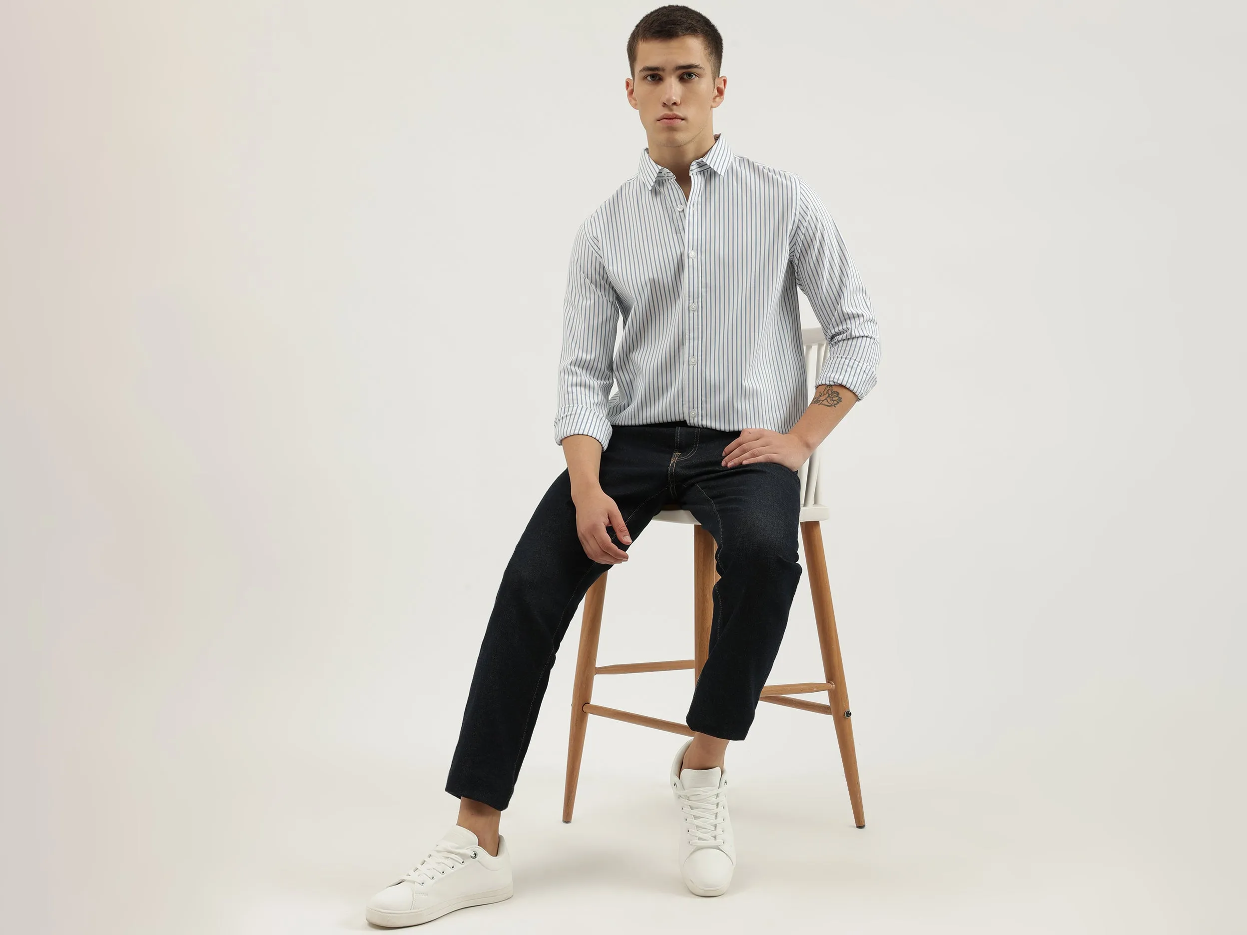 Regular Fit Spread Collar Striped Shirts