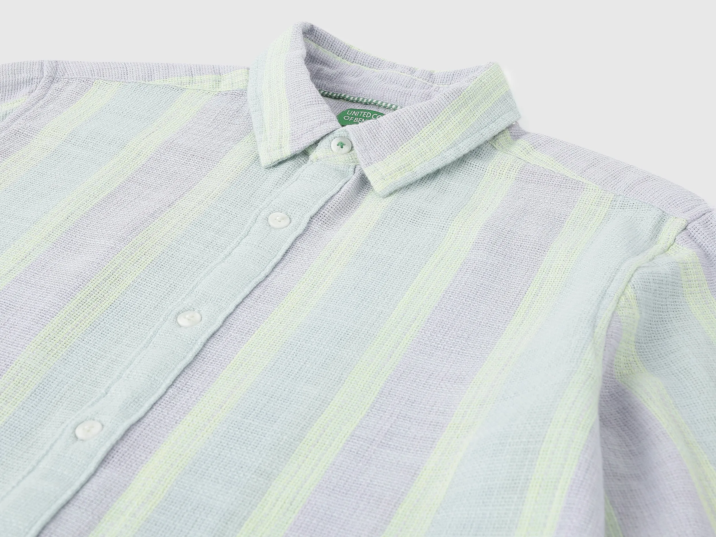 Regular Fit Spread Collar Striped Shirts