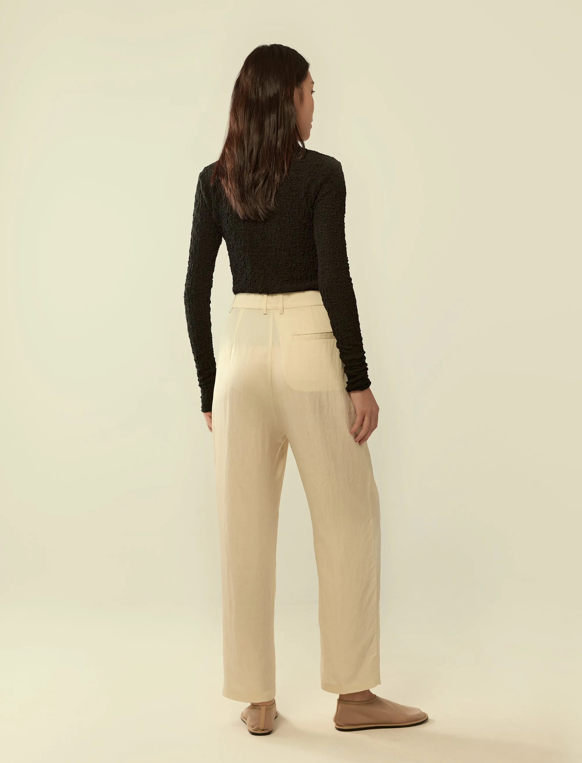 relaxed fit pleated trousers