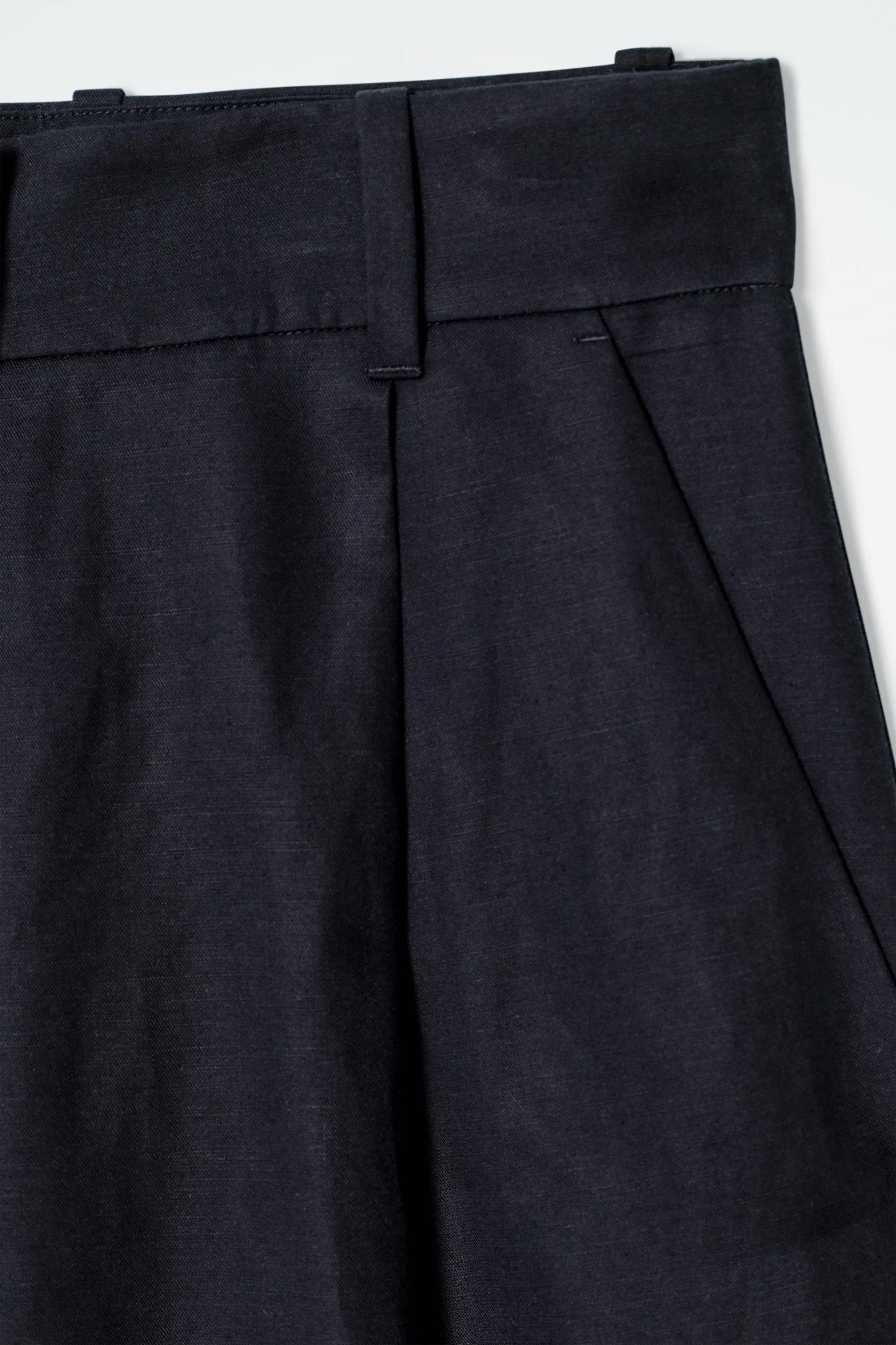 Relaxed linen-blend wide-leg trousers