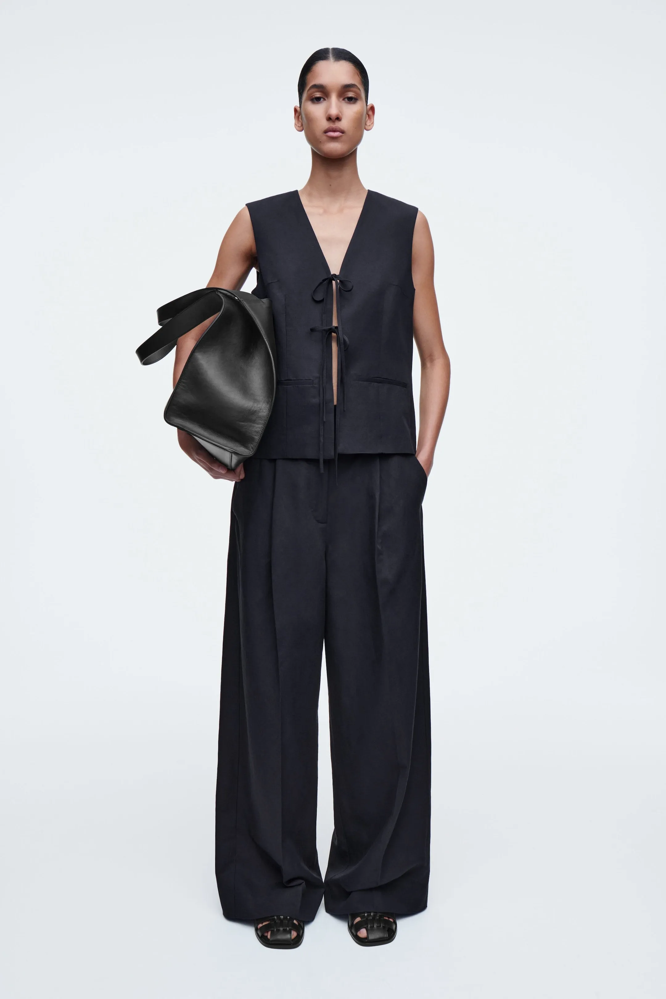 Relaxed linen-blend wide-leg trousers