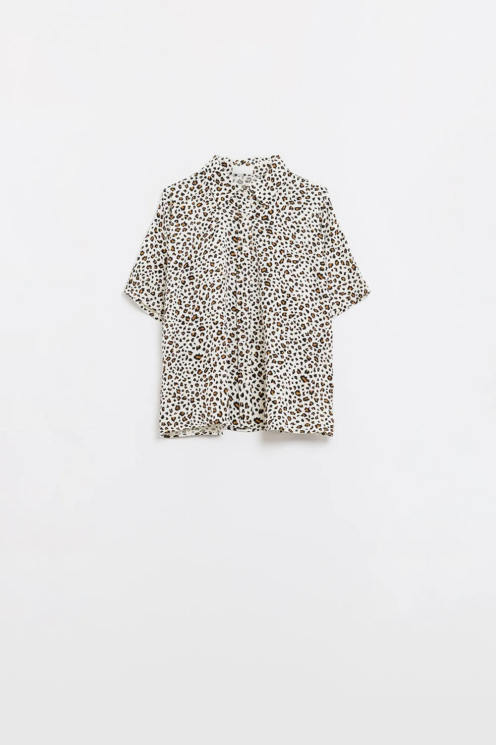 Relaxed Oversized Leopard Print Short Sleeves Shirt