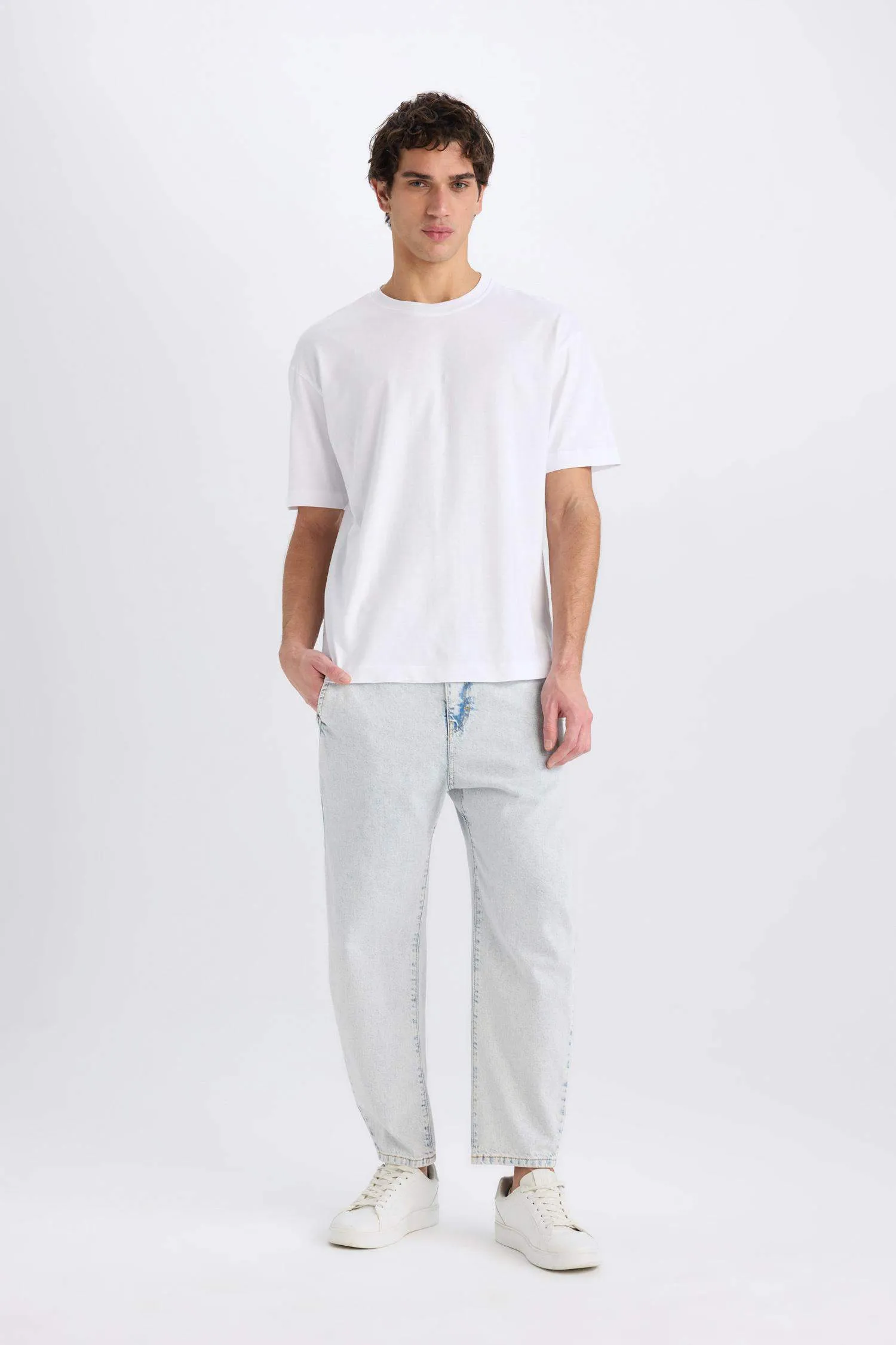 Relaxed Slouchy Fit Skinny Leg Jeans