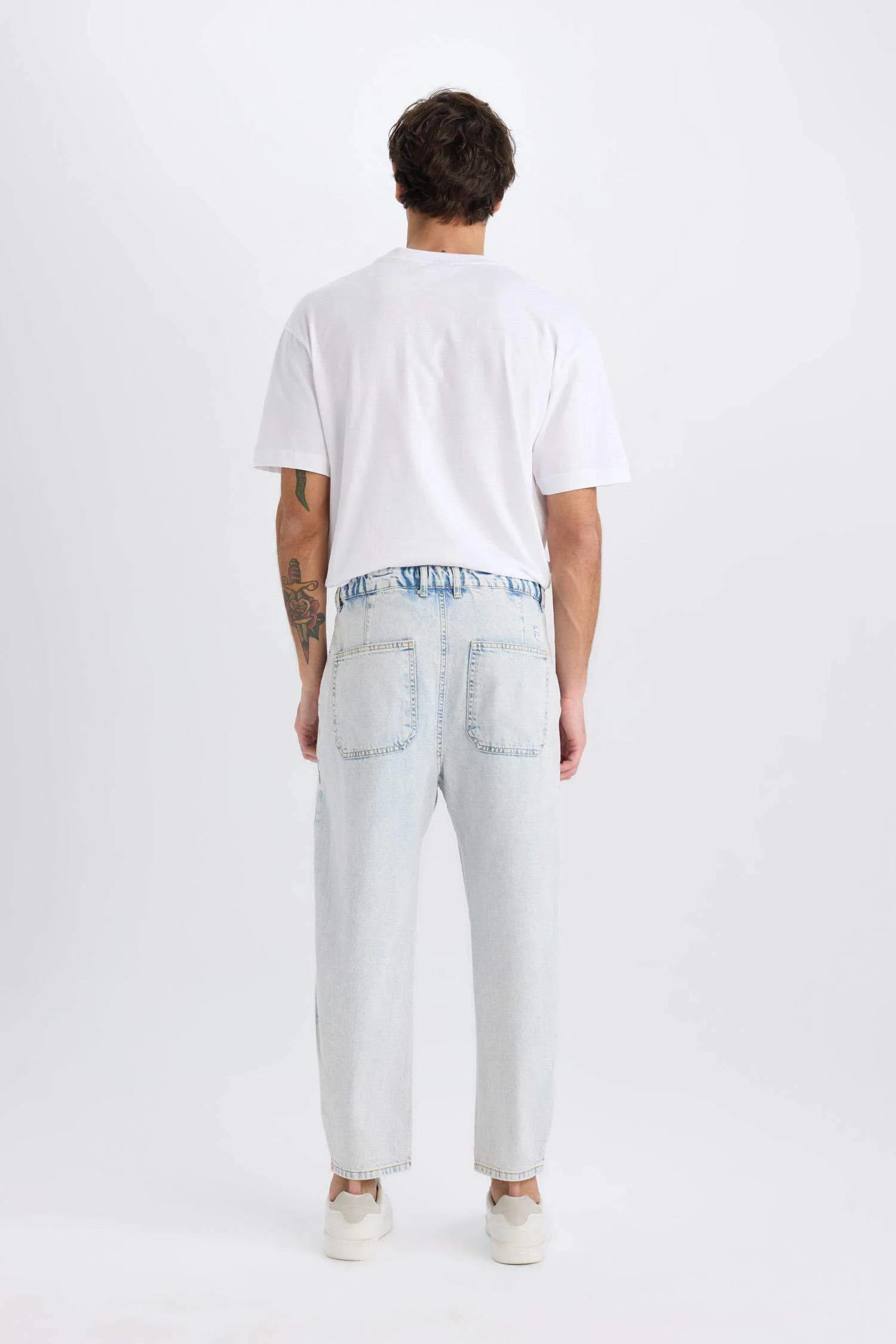 Relaxed Slouchy Fit Skinny Leg Jeans