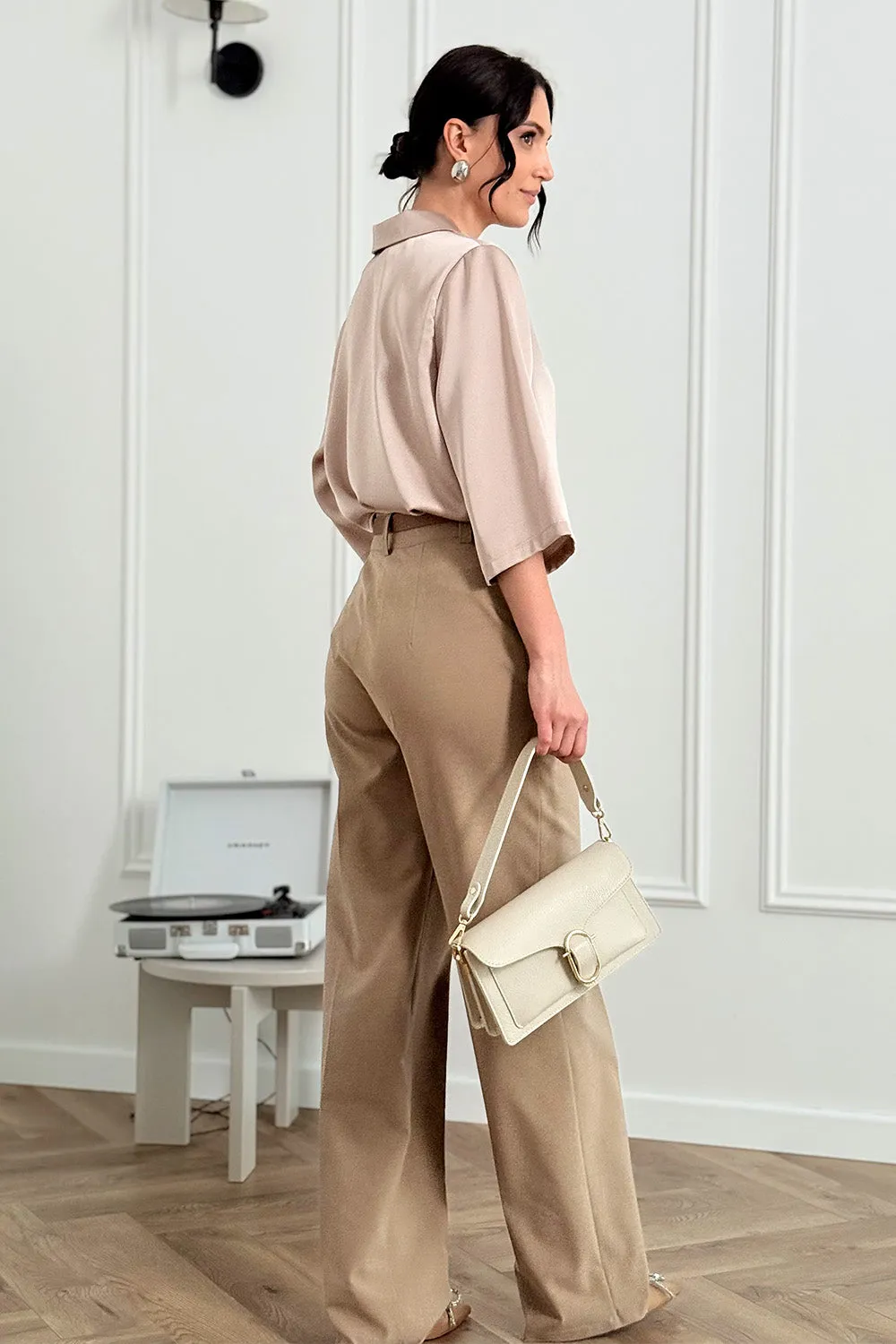 Silk shirt with jacket collar in the color "Mocha"