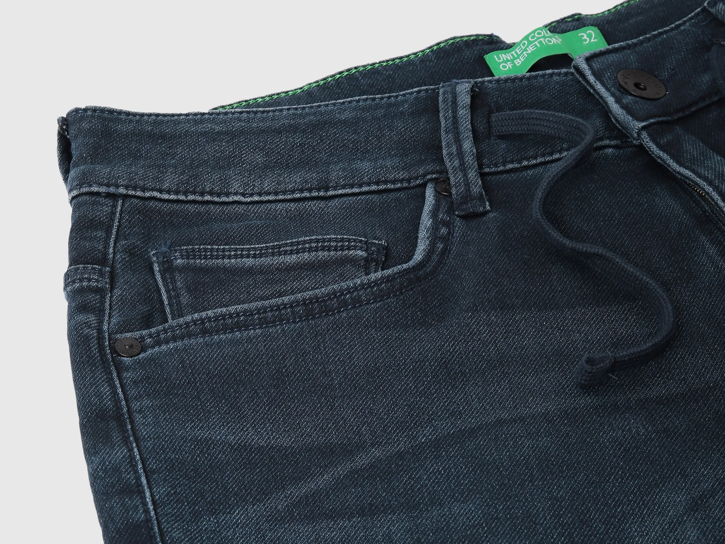 Solid Jogger Fit Jeans