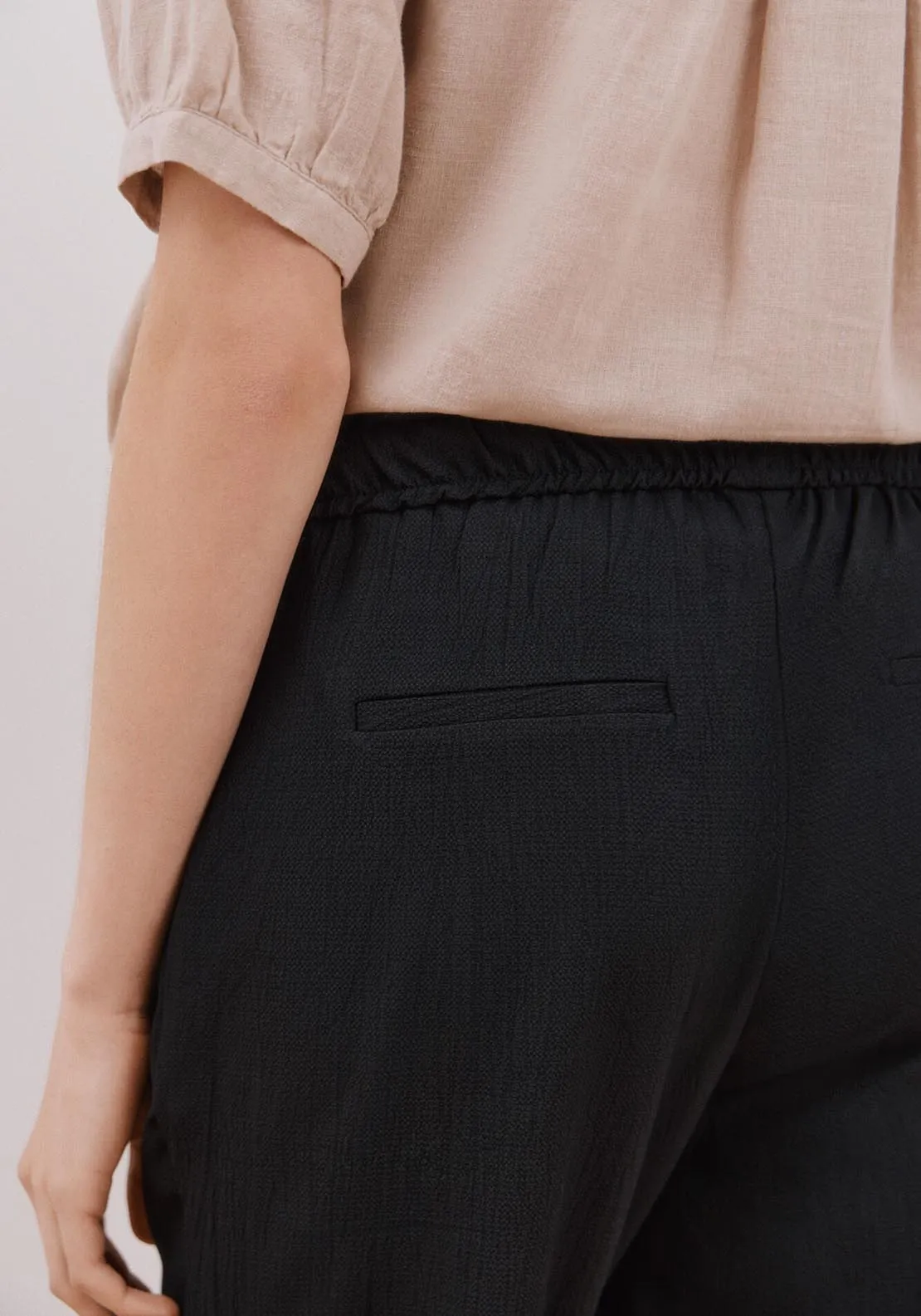 Very Fluid Pants - Black